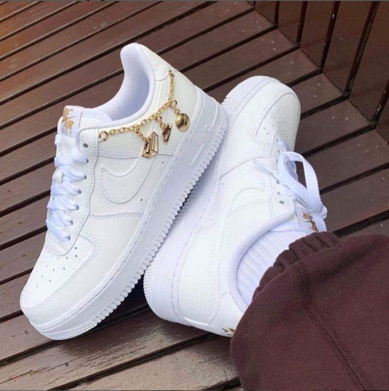 lucky charm nike air force 1